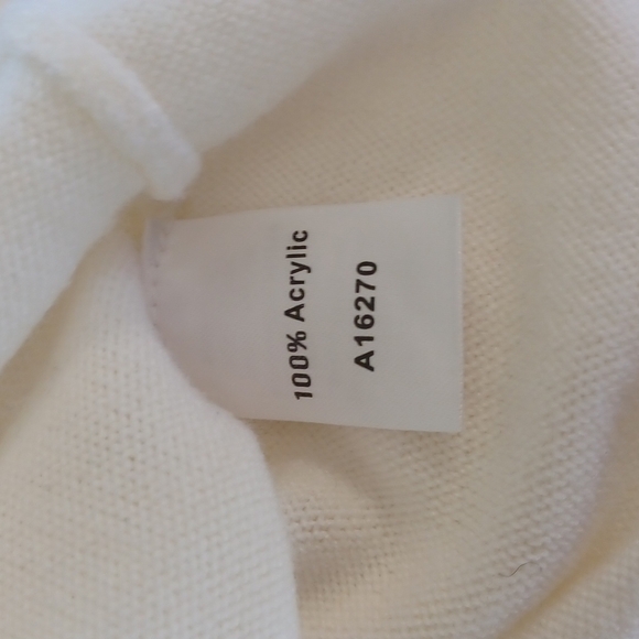 The Tog Shop Turtle Neck Sweater - Picture 8 of 9